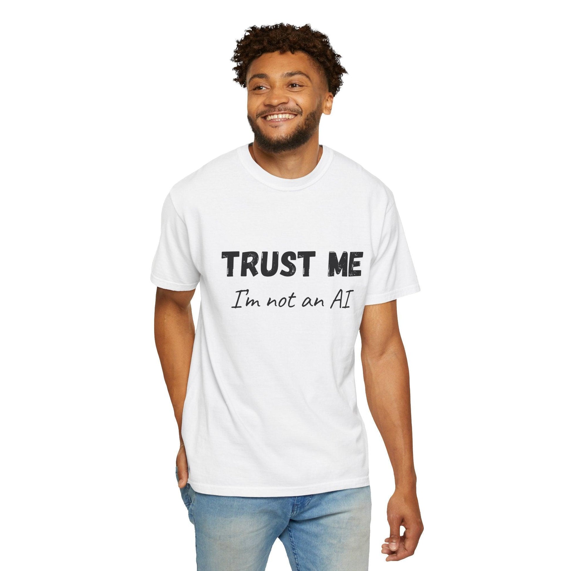 Unisex T-shirt AI Joke 'Trust Me, I'm Not an AI' Funny Quote - CryptoAiShop