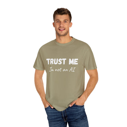 Unisex T-shirt AI Joke 'Trust Me, I'm Not an AI' Funny Quote - CryptoAiShop