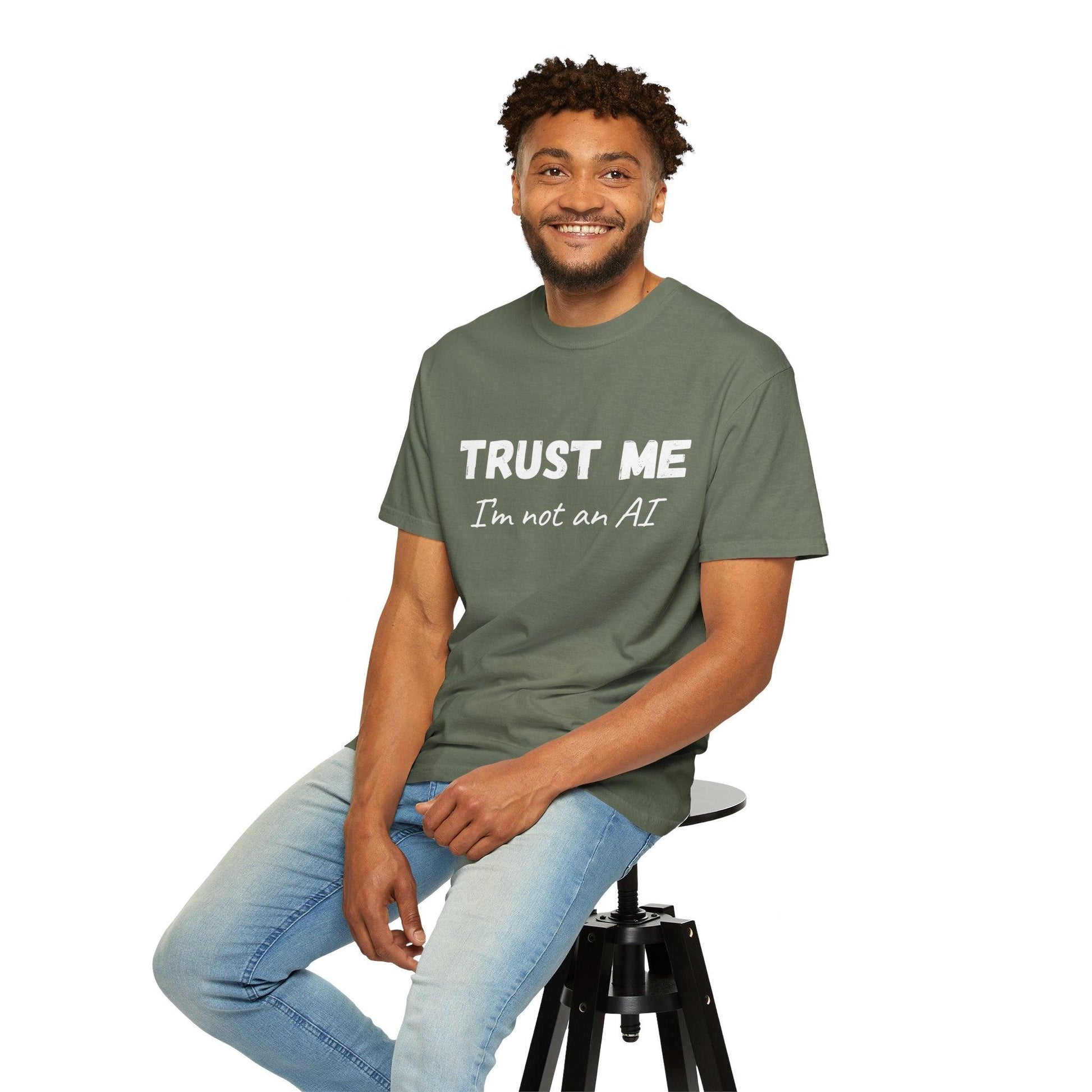 Unisex T-shirt AI Joke 'Trust Me, I'm Not an AI' Funny Quote - CryptoAiShop