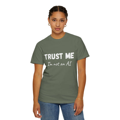 Unisex T-shirt AI Joke 'Trust Me, I'm Not an AI' Funny Quote - CryptoAiShop